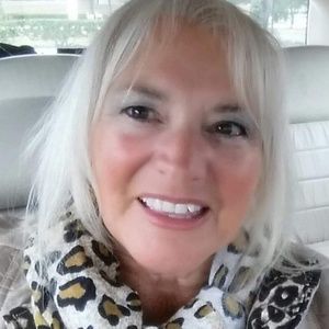 Meet your Posher, Carol